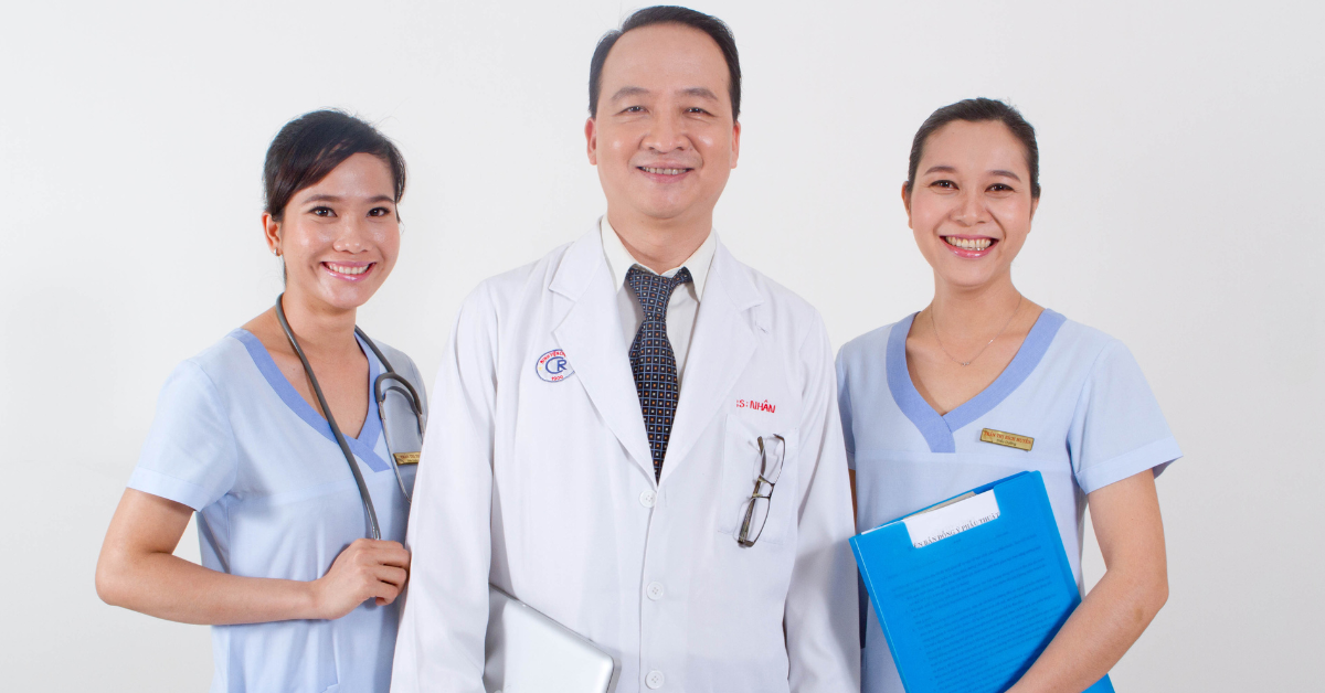 Bác sĩ nâng mũi giỏi