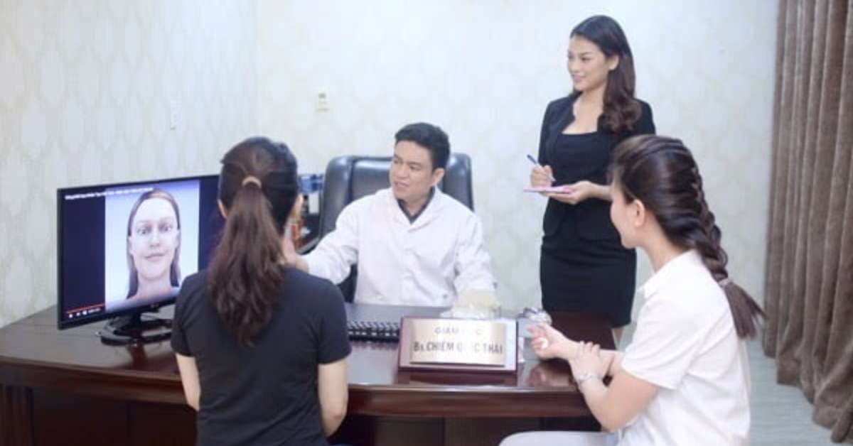 Bác sĩ nâng mũi giỏi