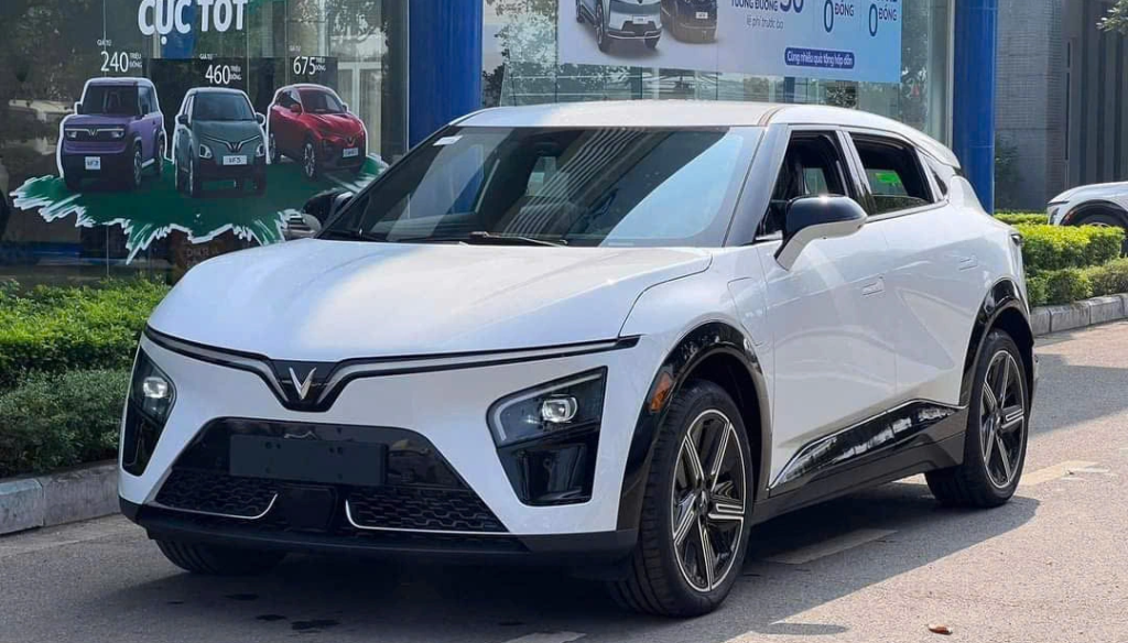 Thuê xe vf7 tại HCM