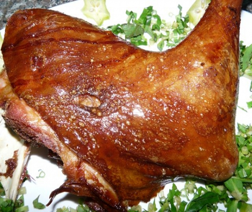 đùi cừu nướng