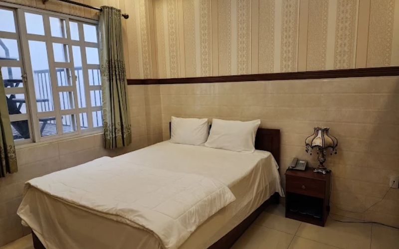 khách sạn trung sơn theo giờ tại Thuận Hưng Hotel